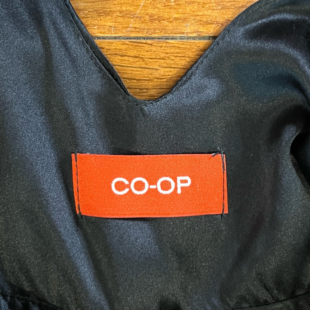 Co-Op Black Plunge Skater Dress Women’s 6 Silk Party Fit Flare - Picture 3 of 8